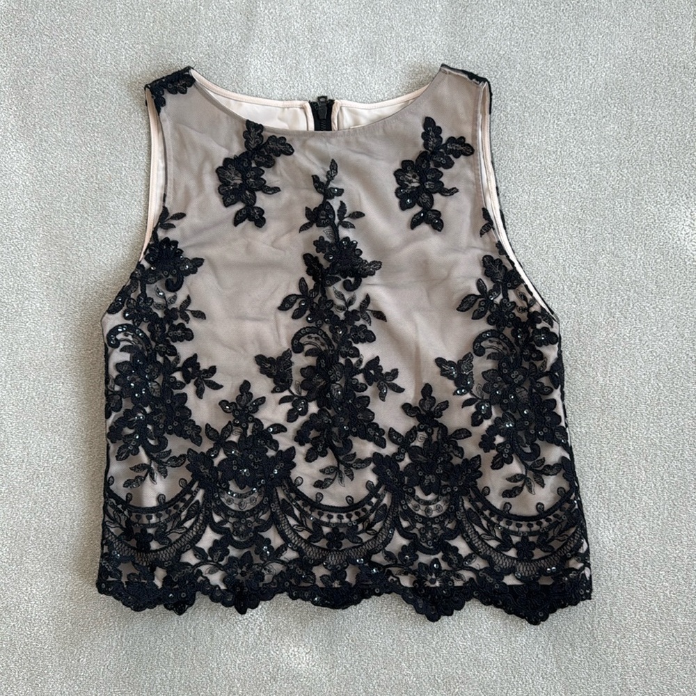 Alice and Olivia black and beige lace overlay top, size S